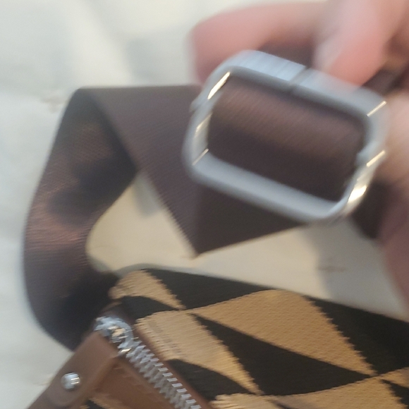 Geometric Patterned Brown and Black Belt Bag - Picture 5 of 8